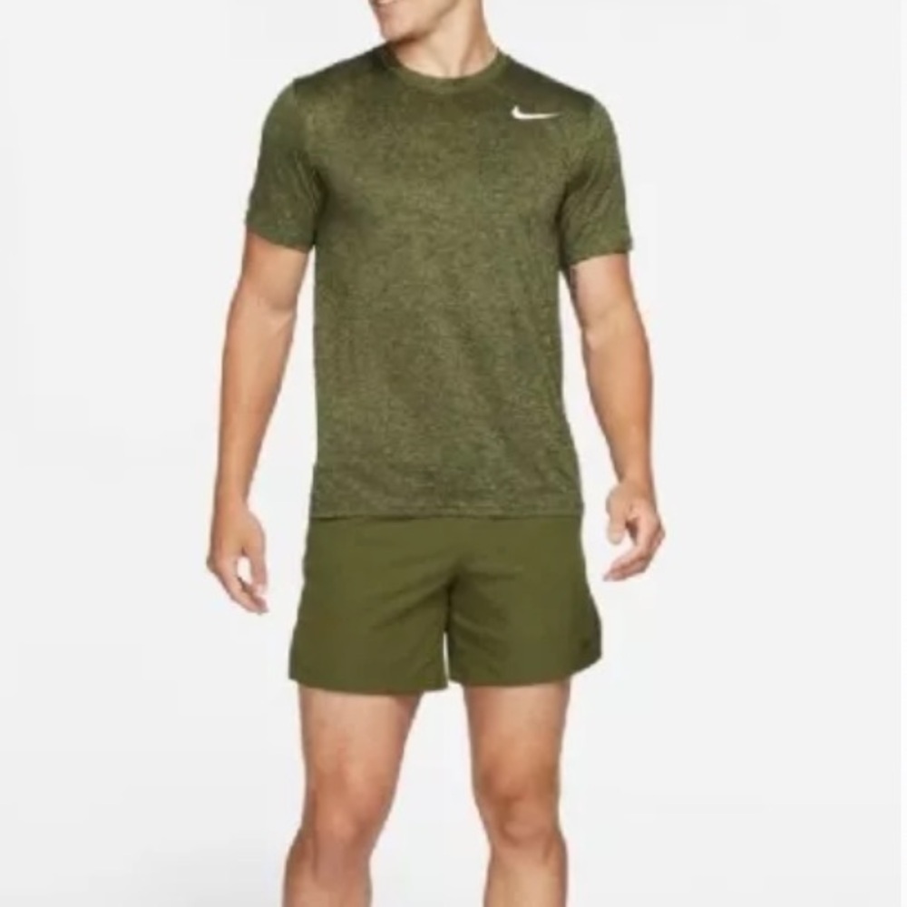 The NIKE Tee Dri Fit Legend Crossdye Short Sleeve Heathered Shirt Crew Neck S